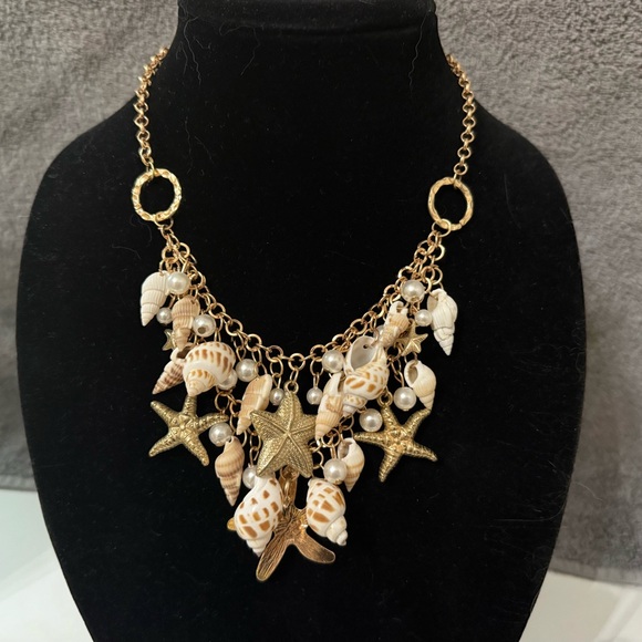 Betsey Johnson Gold and Cream Seashell Necklace AND Bracelet Set - Picture 3 of 4